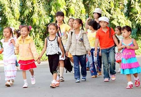 Gia đình sinh con toàn nữ được hưởng ưu đãi gì? - 1 Ảnh minh họa