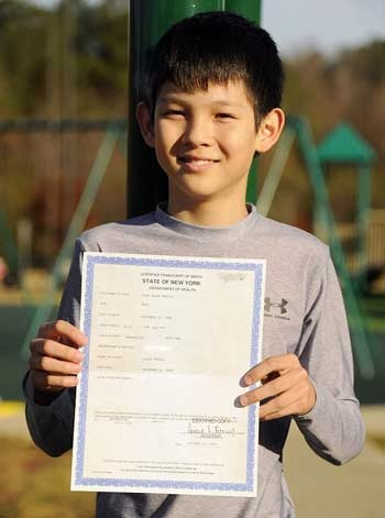 Cậu bé tròn 12 tuổi vào 12h12 ngày 12/12/12