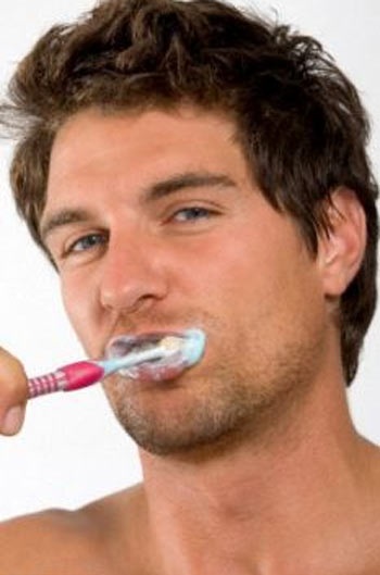 Lười đánh răng, tăng nguy cơ rối loạn cương - 1 Nghiên cứu mới đây