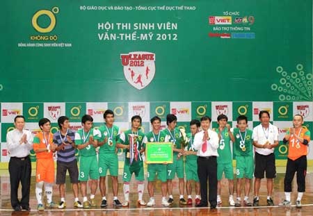 Phóng sự ảnh hậu trường U-League 2012