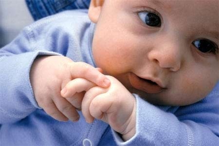 Bé bị xước móng rô do thiếu chất gì? - 1 Trả lời: