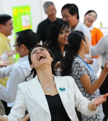 Cười là một cách thể hiện cảm xúc rất tốt cho sức khỏe - Ảnh: T.T.D.