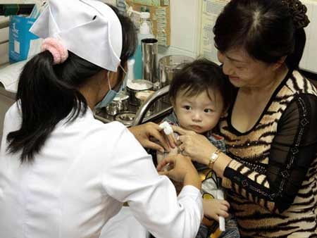 Khó thay thế vắc-xin 5 trong 1 Quinvaxem gây tai biến - 1 Ảnh chỉ có ý nghĩa minh hoạ