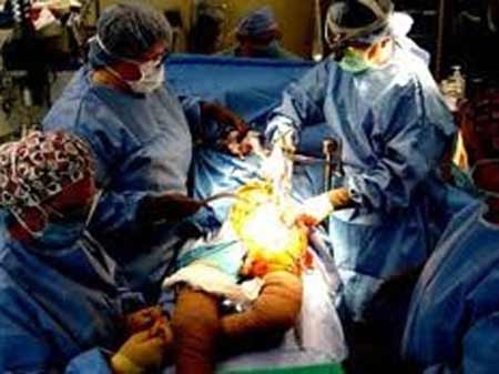 Những cặp đôi hạnh phúc sau chuyển giới