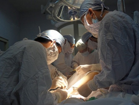 Bi hài chuyện... phẫu thuật ngực - 1 Tìm lại hạnh phúc