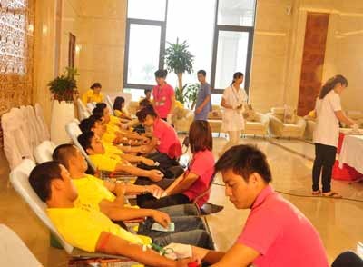Gần 4.000 cán bộ nhân viên Vingroup hiến máu tình nguyện - 1 Gần 4.000 cán bộ nhân viên Vingroup hiến máu tình nguyện