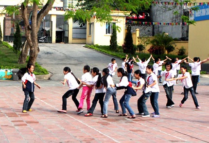 Hơn 50% học sinh tiểu học thiếu vitamin D - 1 Tình trạng thiếu vitamin D của học sinh tiểu học bắt nguồn từ thói quen ăn uống và sinh hoạt