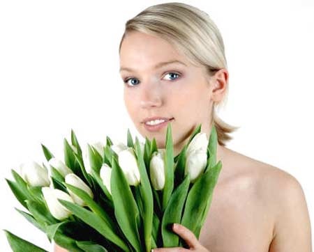 Chăm sóc da ngày “đèn đỏ” - 1 Giữ ẩm cho da