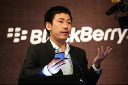 BlackBerry Z10 chính thức ra mắt tại Việt Nam - 4 (Ông Đinh Hồng Quân – Giám đốc bán hàng tại Việt