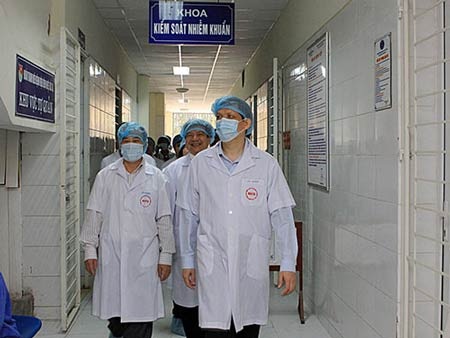 Vi rút cúm A/H7N9 có khả năng lây lan mạnh từ người sang người - 1 Vi rút cúm A/H7N9 có khả năng lây lan mạnh từ người sang người