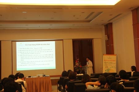 Nhiễm khuẩn bệnh viện tăng nguy cơ tử vong cho người bệnh - 2 Tiến sĩ Nguyễn Đắc Nghĩa phát biểu tại lễ phát động