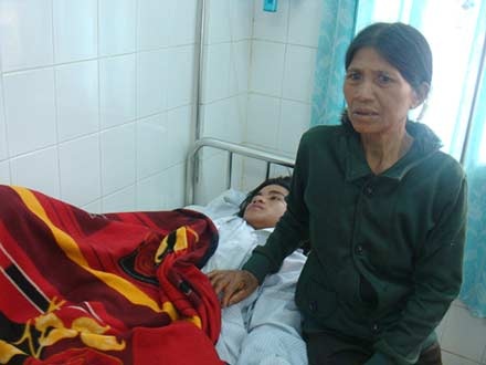 Cha mẹ của các nạn nhân thậm chí vẫn không biết độ độc của cóc. Ảnh: L.Đ.Dũng