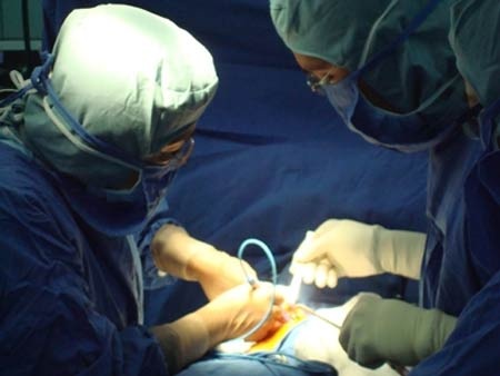 Hậu họa bơm silicon vào “của quý” - 1 Hậu họa bơm silicon vào “của quý”