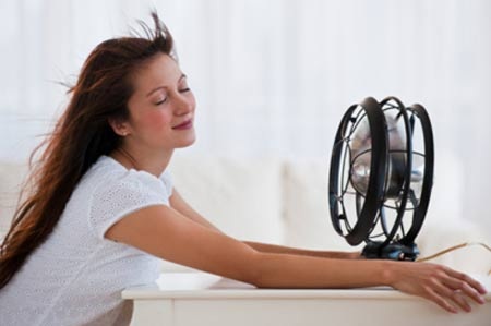 Ngủ quạt điện coi chừng mệt mỏi - 1 Chào bạn,