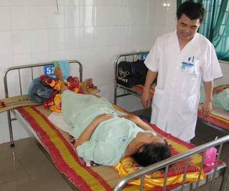 Quảng Ngãi: Bị thủng tử cung vì nạo thai