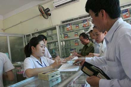 Giá thuốc luôn làm đau đầu các nhà quản lý và thực sự là thách thức đối với nhiều người bệnh