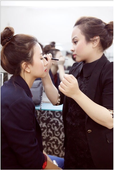 Blue Moon Make up & Nail: Điểm làm đẹp của hotgirl Hà Thành - 2 Blue Moon Make up & Nail