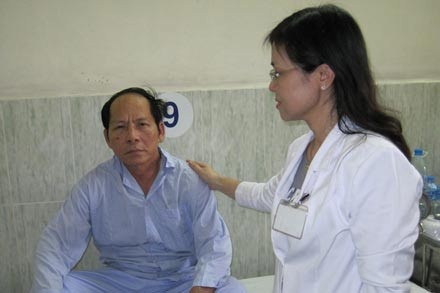 Liên tiếp các vụ bệnh nhân bị cắt thận, cưa chân kiện bác sĩ, bệnh viện - 2 Bệnh nhân sau phẫu thuật bị mù mắt tại BV Mắt TPHCM.