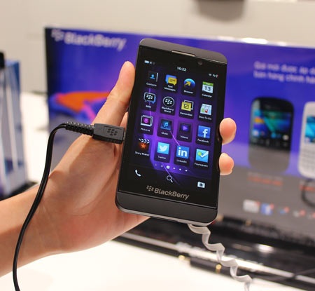Blackberry và sứ mạng tiên phong của Z10 - 2 BlackBerry Z10 ở Việt Nam như thế nào?