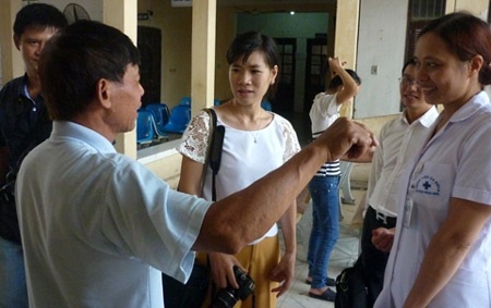 Người tố cáo vụ “nhân bản” xét nghiệm động trời - 1 Người dân chia sẻ, ủng hộ hành động của chị Nguyệt (Ảnh: C.Q)