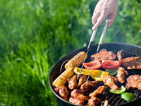 Có thể rã đông thực phẩm ở ngoài