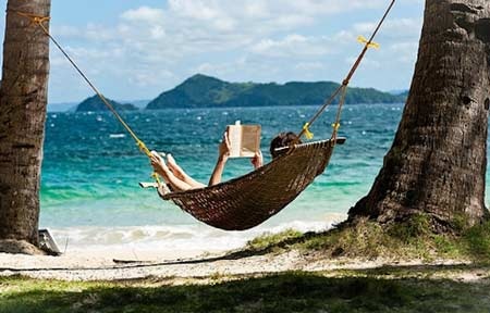 Những điều người hạnh phúc không làm - 1 1. Buôn chuyện