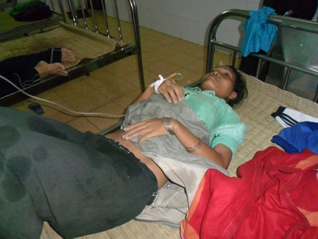Chị Hờ Buốt (vợ Ma Hoàng) đang điều trị bệnh viện Đa khoa Sơn Hòa