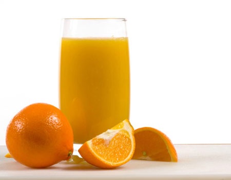 Nước cam tốt nhưng không nên lạm dụng! - 1 Nước cam tốt nhưng không nên uống quá nhiều!