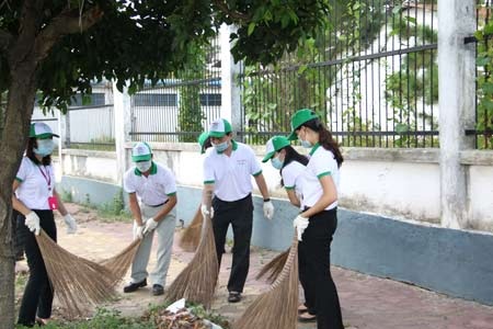 Cùng nhau mang đến nụ cười cho trái đất - 3 Mỗi nhóm sẽ làm sạch từng góc phố
