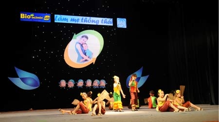 Hà Nội: Những hình ảnh thú vị tại tọa đàm “Làm mẹ thông thái” - 6 Chương trình văn nghệ của các bé thiếu nhi CLB Cánh Diều Hồng