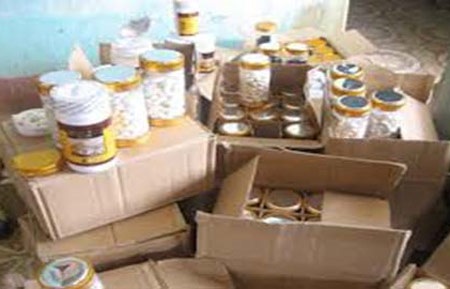 Thực phẩm chức năng “chữa” tai gây… phù chân - 1 Thực phẩm chức năng kém chất lượng bị cơ quan chức năng phát hiện. Ảnh: Thanh Huyền