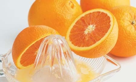 5 bước để có mái tóc khỏe đẹp - 2 Vitamin C trong cam giúp tóc nhanh dài