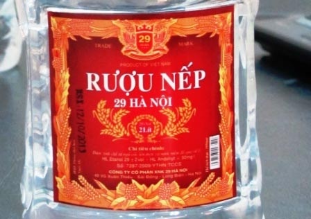 4 người tử vong do uống rượu giả - 2 Hàm lượng Methanol trong các mẫu rượu được kiểm tra gấp 2000 lần tiêu chuẩn cho phép