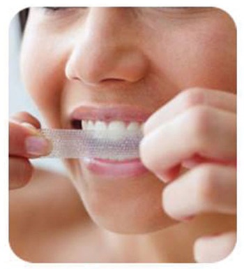 Dùng sản phẩm “trắng răng, thơm miệng”: Lợi hỏng, răng hư - 1 Trắng răng “thần tốc”?