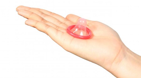 Sản xuất bao cao su mỏng bằng 1/6 độ dày của sợi tóc - 1 Một công ty Nhật đã phát triển loại bao cao su siêu mỏng, mỏng hơn sợi tóc