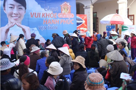 Hơn 7.000 lượt người được khám, cấp thuốc miễn phí