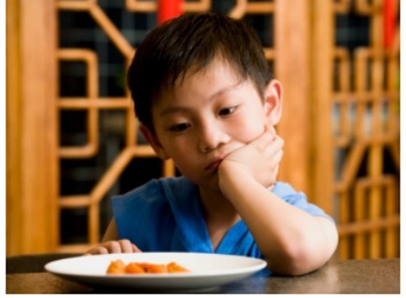 Làm gì để phòng nhiễm và tái nhiễm giun? - 2 Trẻ bị nhiễm giun sẽ chán ăn và dễ rối loạn tiêu hóa