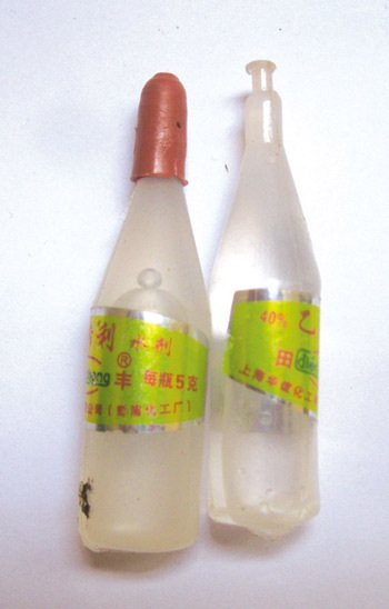 Lật tẩy mánh thúc chuối chín “siêu tốc” bằng hóa chất độc hại - 3 Loại hóa chất mà những người buôn chuối dùng để rấm chuối.