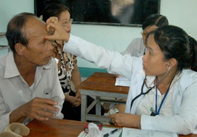 Việt Nam già hóa dân số nhanh - 1 Việt Nam già hóa dân số nhanh