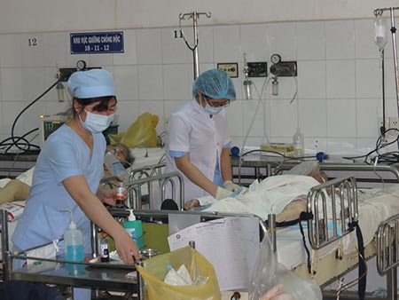 Ám ảnh sau tai nạn - 1 Chăm sóc bệnh nhân tại Khoa Hồi sức tích cực - Chống độc Bệnh viện Nhân dân Gia Định