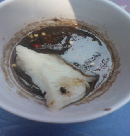 Kinh hoàng bún đậu mắm...ruồi! - 2 Mắm tôm hay... mắm ruồi?