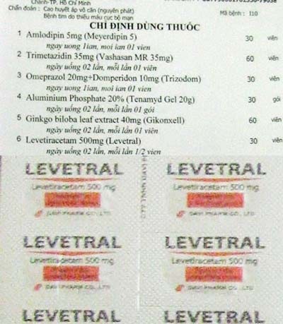 Bệnh gì cũng cấp thuốc động kinh - 2 Một trong các toa thuốc và thuốc chống động kinh Levetral mà bệnh viện cho bệnh nhân uống. Ảnh: TK