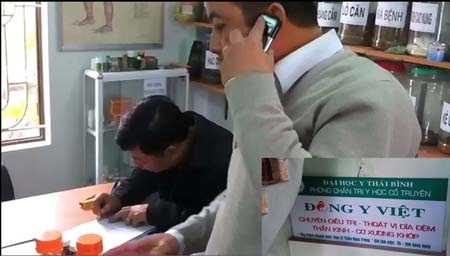 Đột nhập phòng khám “chui” Đông Y Việt! - 2 Trong khi đoàn thanh tra đang kiểm tra và lập biên bản, BS. Vũ liên tục gọi điện đi các nơi.