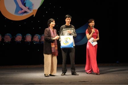 Tham
dự chương trình bốc thăm may mắn