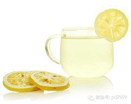 Mật ong ngâm chanh
giúp da trắng mịn