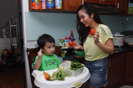 Ốc Thanh Vân: “Ưu tiên rau xanh cho bữa ăn hàng ngày!” - 3 Bí kíp tăng cường rau
xanh của nàng Ốc
