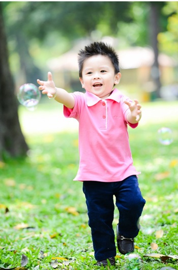 Cột mốc phát triển của trẻ: Không chỉ là thành tích đầu đời! - 1 Trẻ em không chỉ lớn lên theo độ tuổi, mà còn theo từng cột mốc phát triển