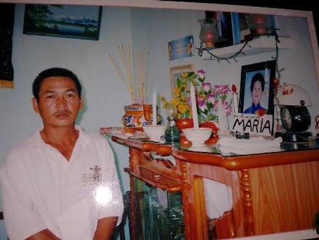 Phá nốt ruồi, phá cả khuôn mặt - 1 Anh Nguyễn Tấn Sỹ khi chưa phá nốt ruồi.