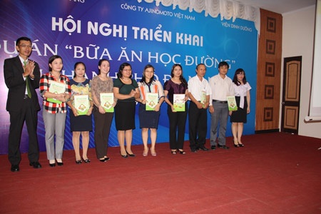 Đà Nẵng: Triển khai áp dụng bộ thực đơn chuẩn cho học sinh - 3 Đại diện của công ty Ajinomoto phát biểu tại Hội nghị