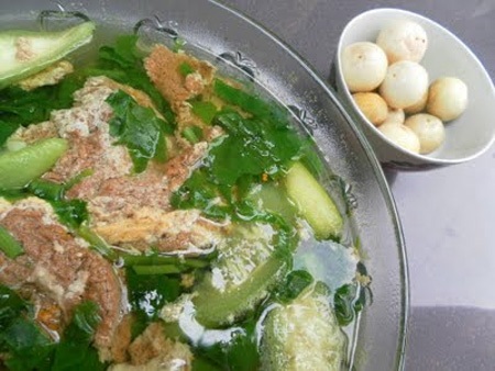 Những món canh nên có trong mùa hè - 1 Món canh cua, mướp, mồng tơi, rau đay